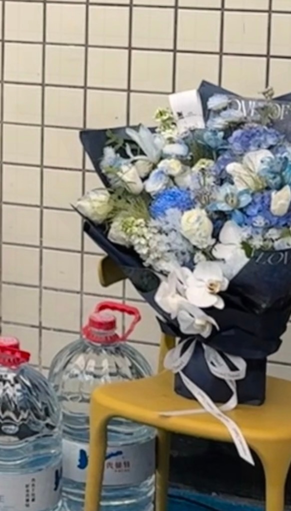 花花是朱指导送的呢