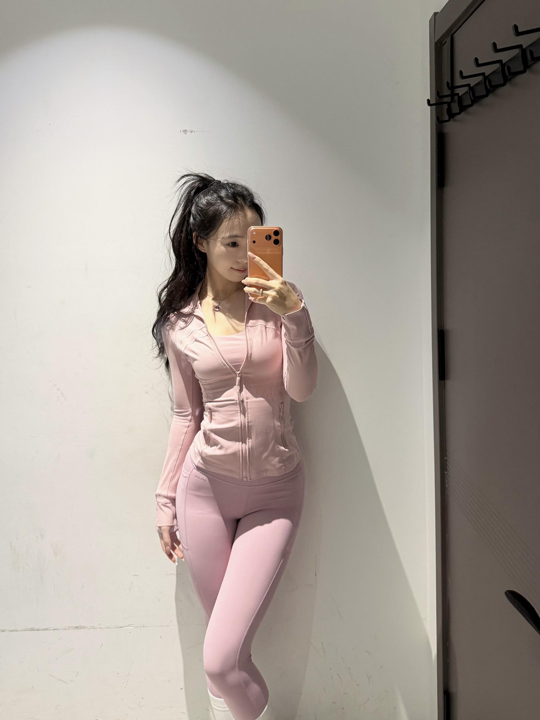 高马尾还是散发