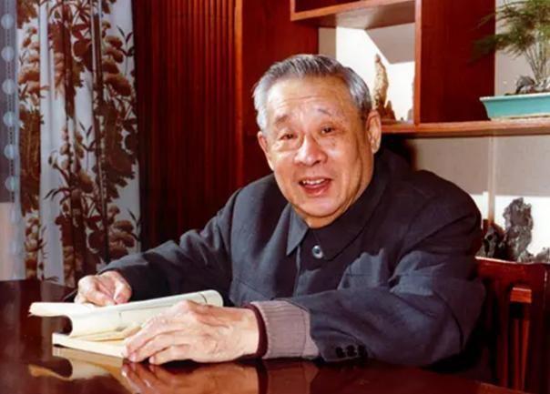 廖承志晚年两大愿望：关注华侨问题，希望全球华侨团结互助，共同发展！
1927年春