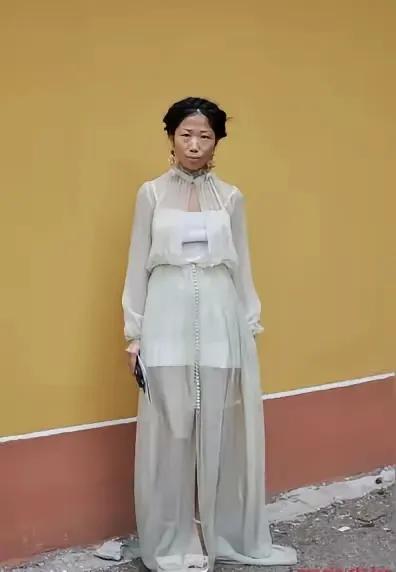 网友:
老婆说婚前追她的人老多了，最后瞎了眼嫁给了我！这话可信度高吗？[what