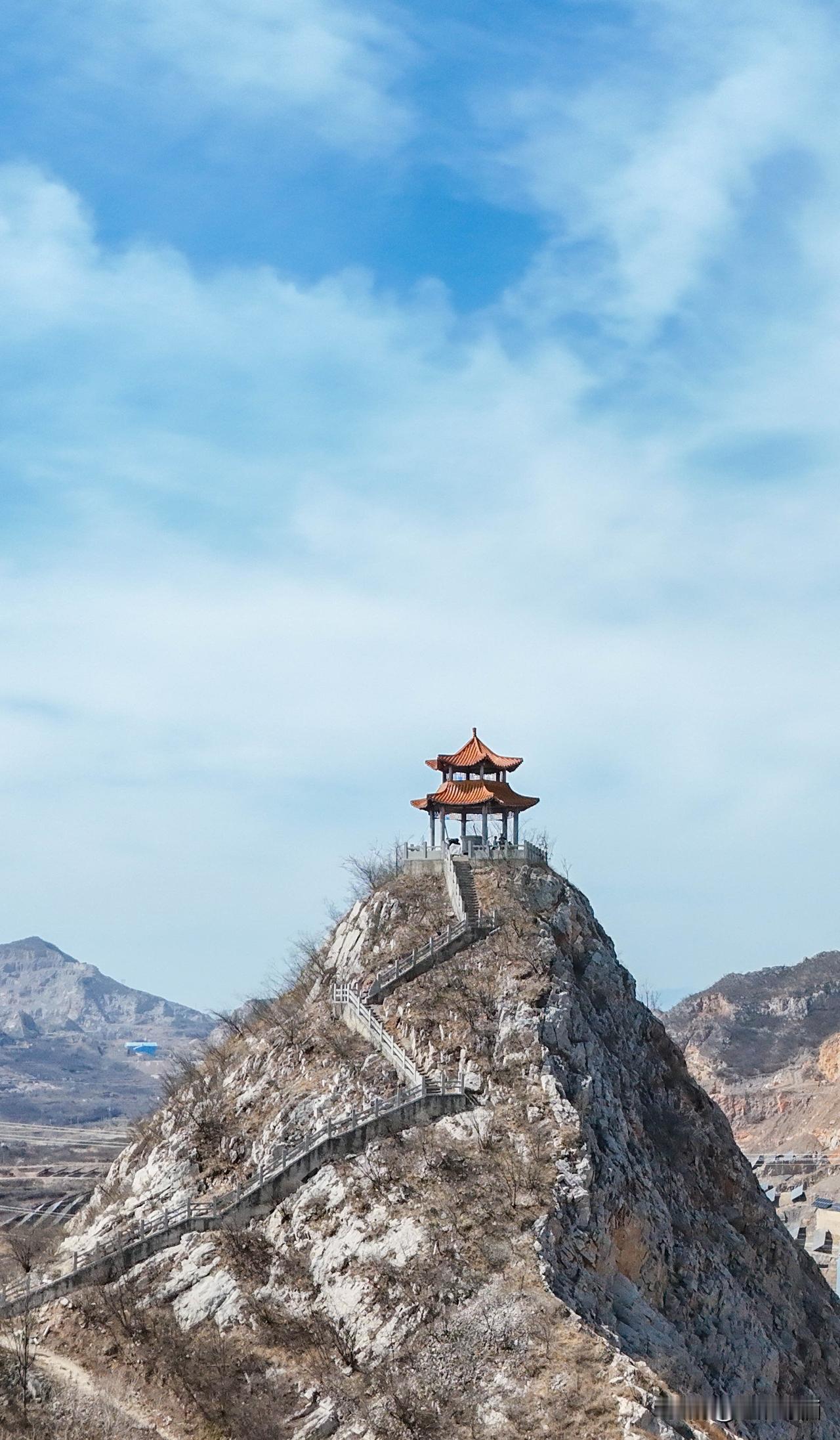石家庄赏花轻徒步路线｜鹿泉灵山很不错

在卫星地图上，看不出井陉关是一条太行走廊