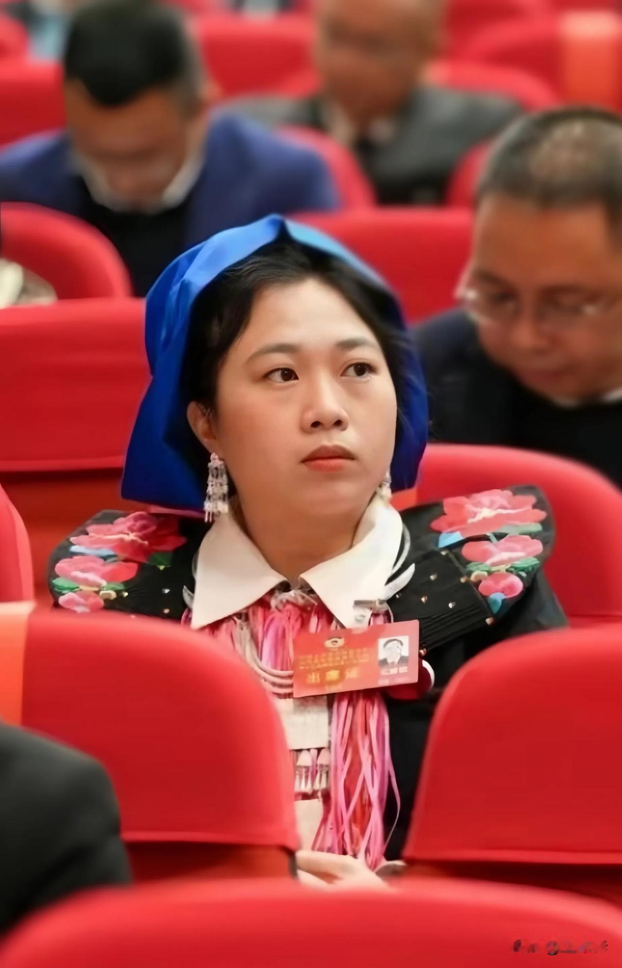 2024年全国两会，代表们的良心建议大盘点:

1.将个人所得税起征点，由原来的