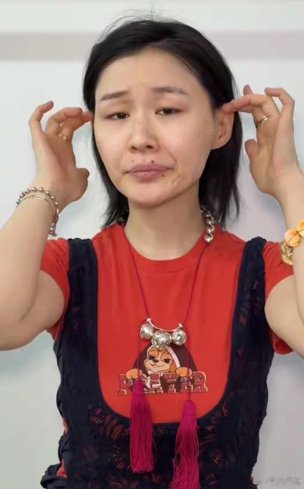 金靖五一假期再找兔子老师约妆，感觉像换了一个人一样 
