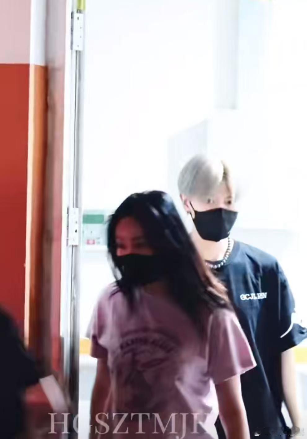 任嘉伦贵阳音乐节新发色任嘉伦音乐节彩排新发色任嘉伦音乐节彩排新发色，帅，真是太棒