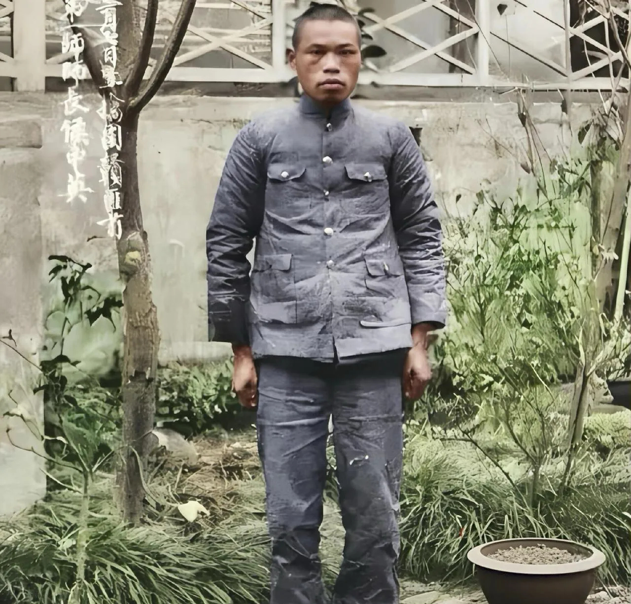 1932年，在攻打素有“铁赣州”之称的战役中，红三军团第一师师长侯中英因叛徒出卖