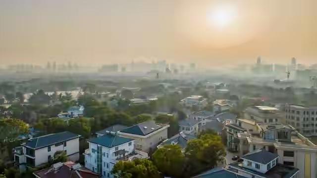 “别的村都叫我们癌症村。”说这话的，是武汉市新洲区黄土坡村的一位村民。这个户籍人