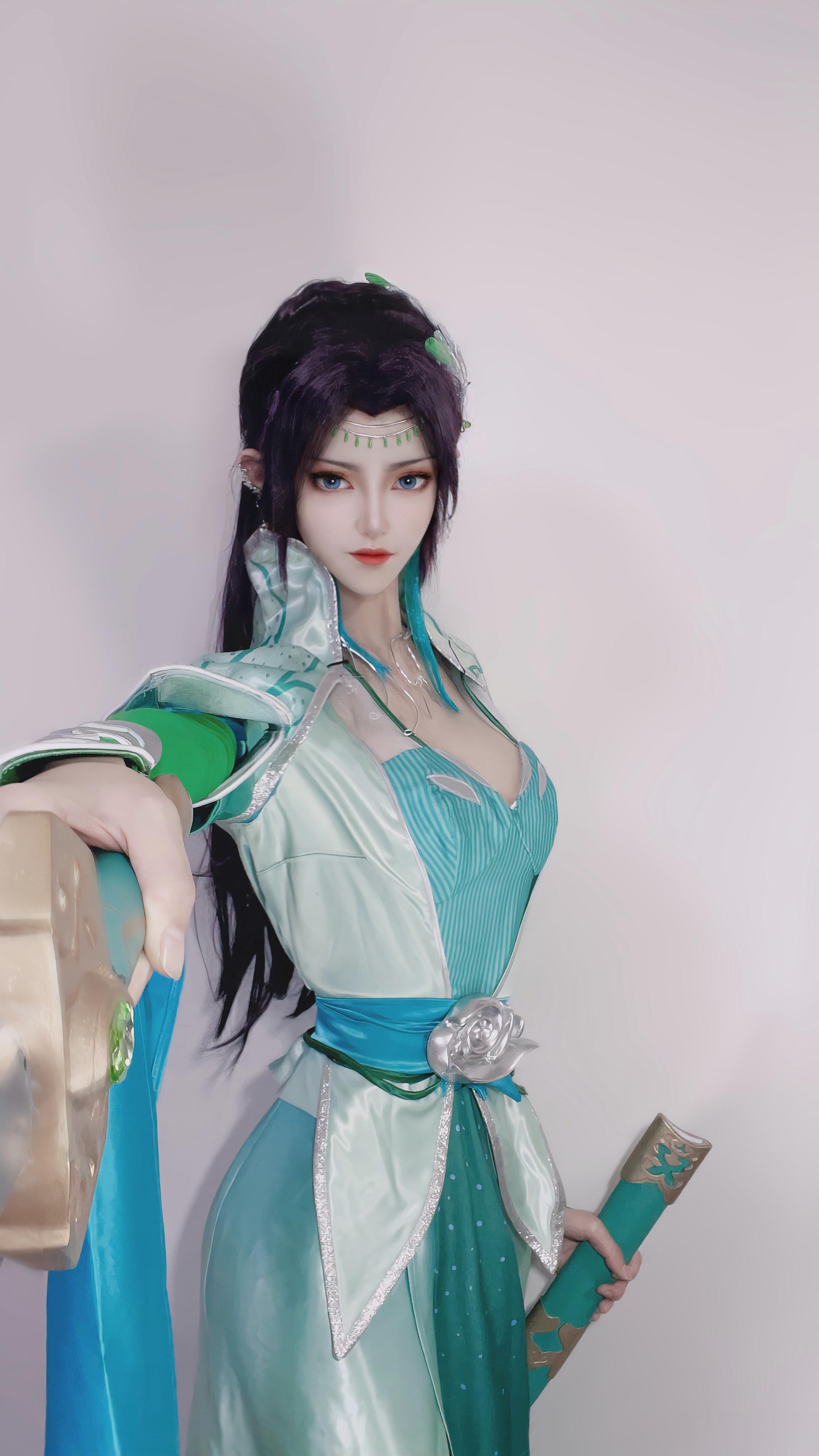 #斗破苍穹动画# 云韵cos斗皇的实力岂是斗王能撼动的…… ​​​