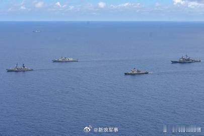 【#中国护卫舰围观美菲加澳联合军演#】据美国海军协会网站（USNI）8月8日报道