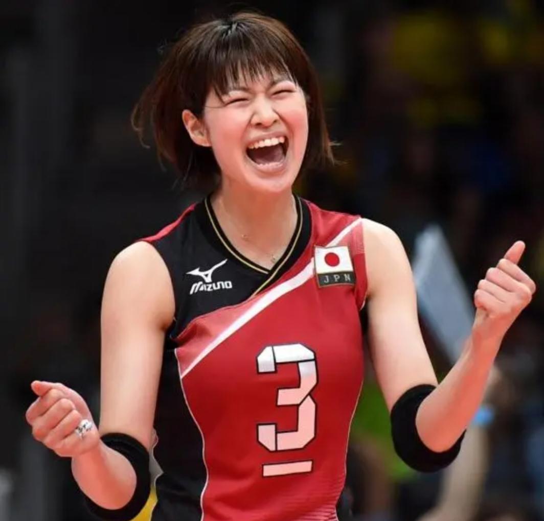 世界女排锦标赛季军争夺战结束了，世锦赛前并不被球迷看好的日本队，最终负于巴西队获