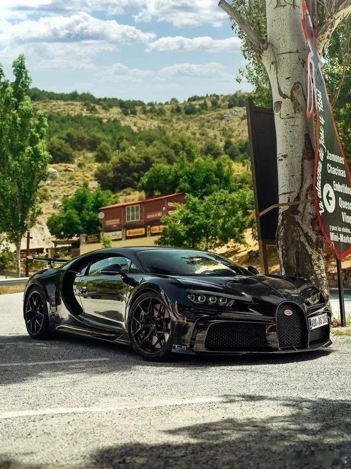 早上好，黑武士Bugatti Chiron帅得轻而易举绝美车片 ​​​