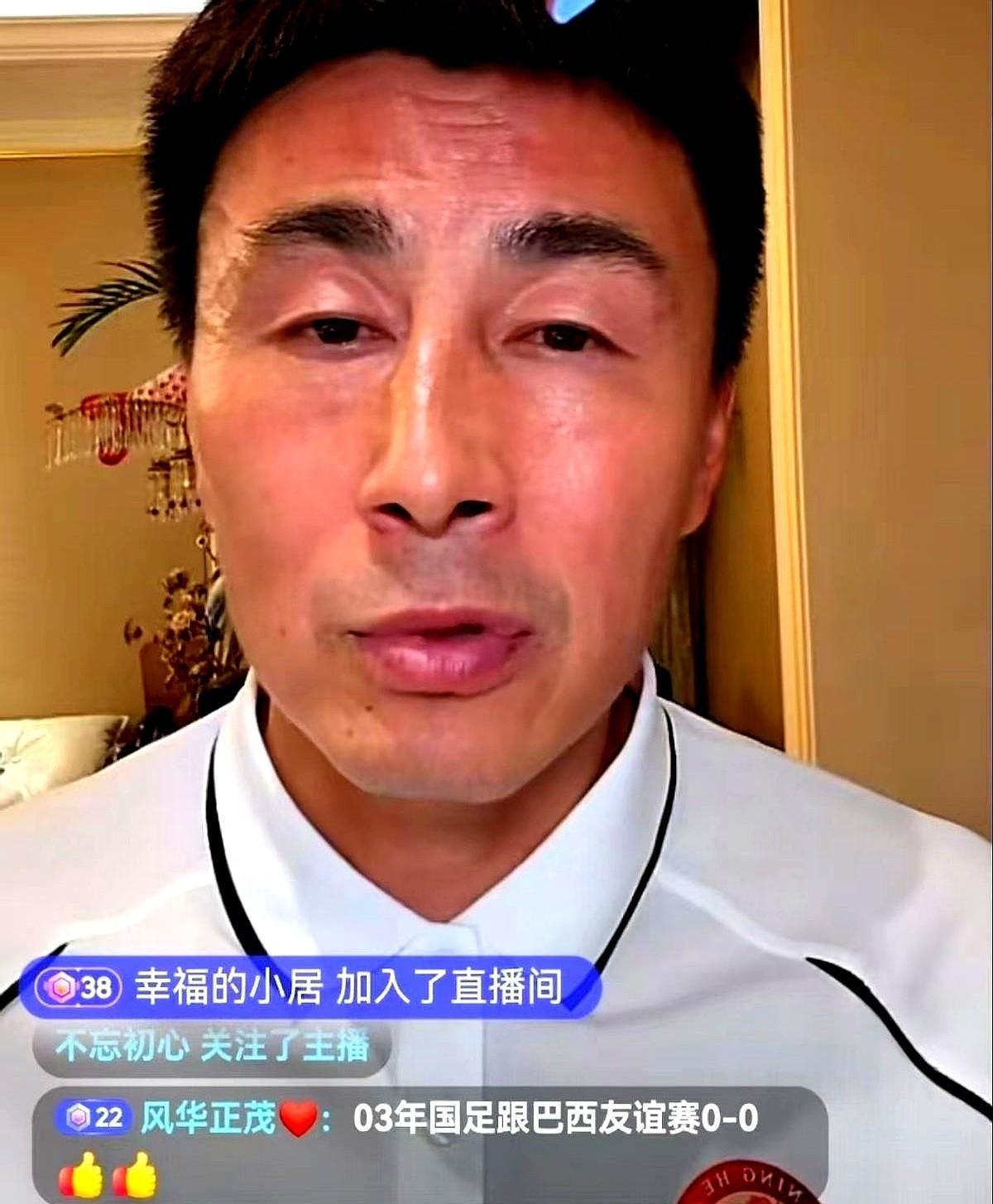 李玮锋，2002年世界杯，巴西队后，一脚踏进尿检室！门推开，罗纳尔多就在里面，地