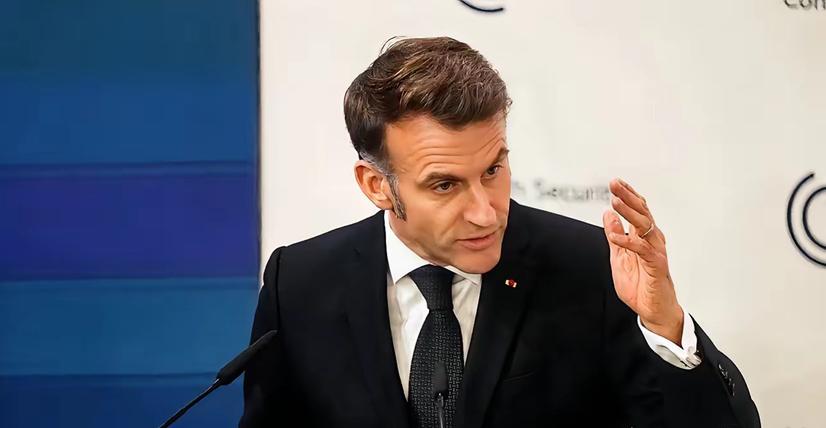 法国总统马克龙，最近放了句狠话。

他说，法国不想再当任何人的“小弟”，尤其不想