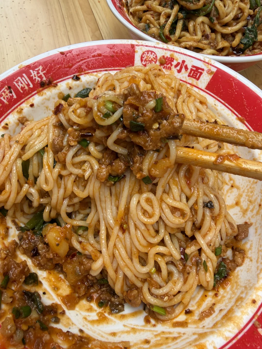 盘龙这家豌杂面，顺带挖到宝藏拌粉🥢
