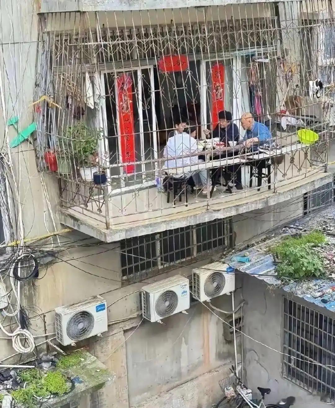 总觉得不是很安全的亚子 