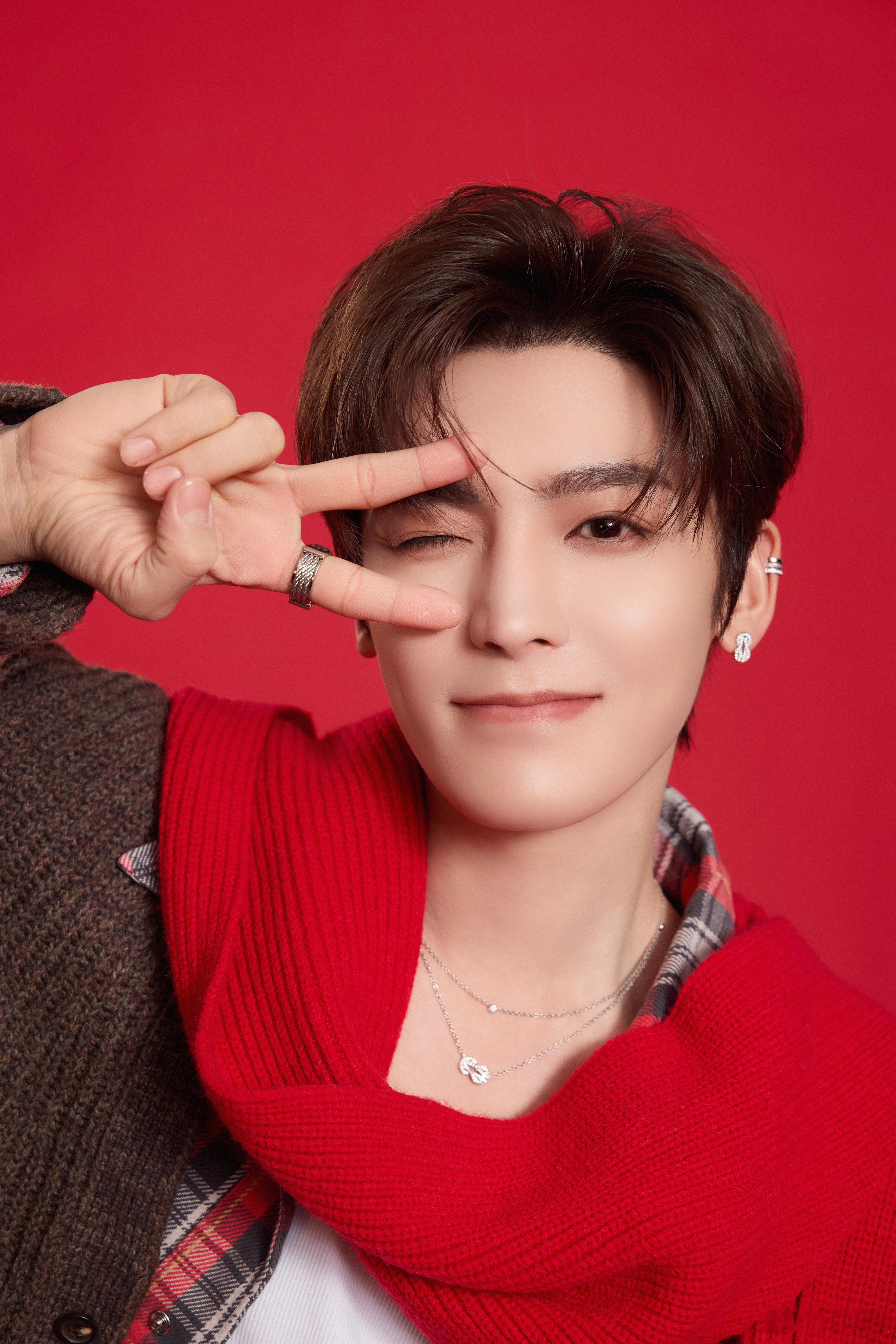 旧岁的尾声是烟火🎆 新年的开篇是你🐱^>𖥦<^ ੭马年请继续占用我的手机内