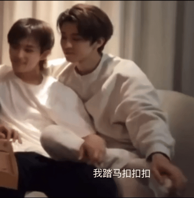 谁爱吃脚味披萨 ​​​