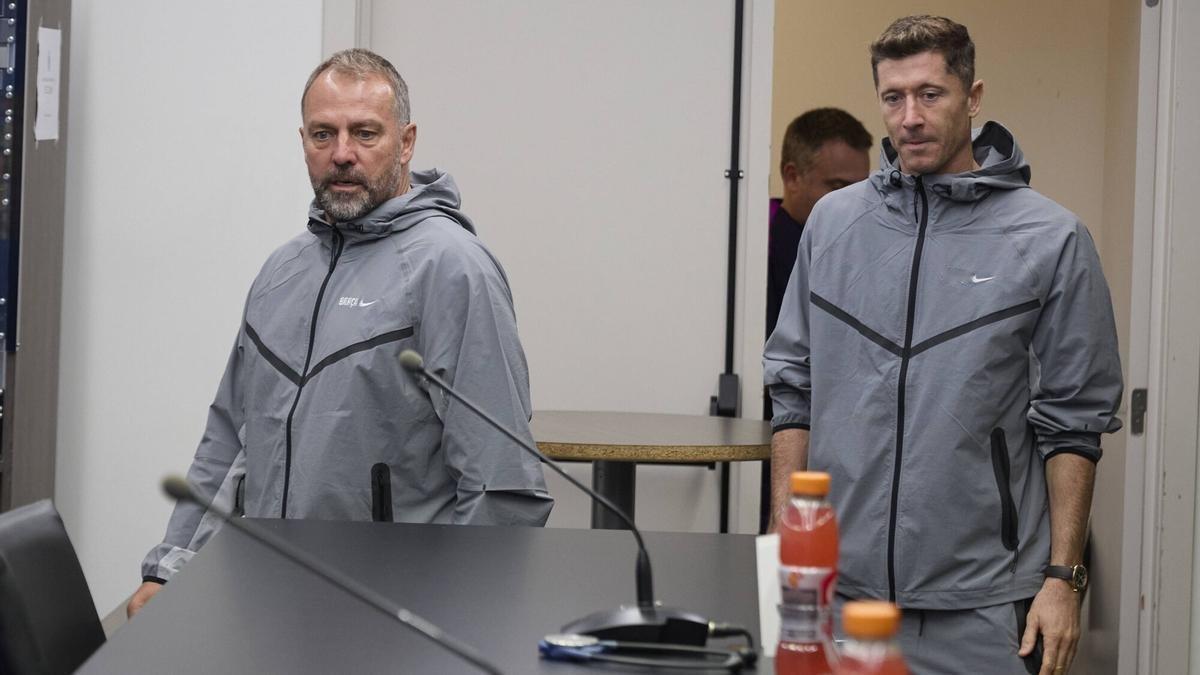 每体：莱万多夫斯基在巴塞罗那的未来悬而未决，他将在 2026 年初与弗里克进行一