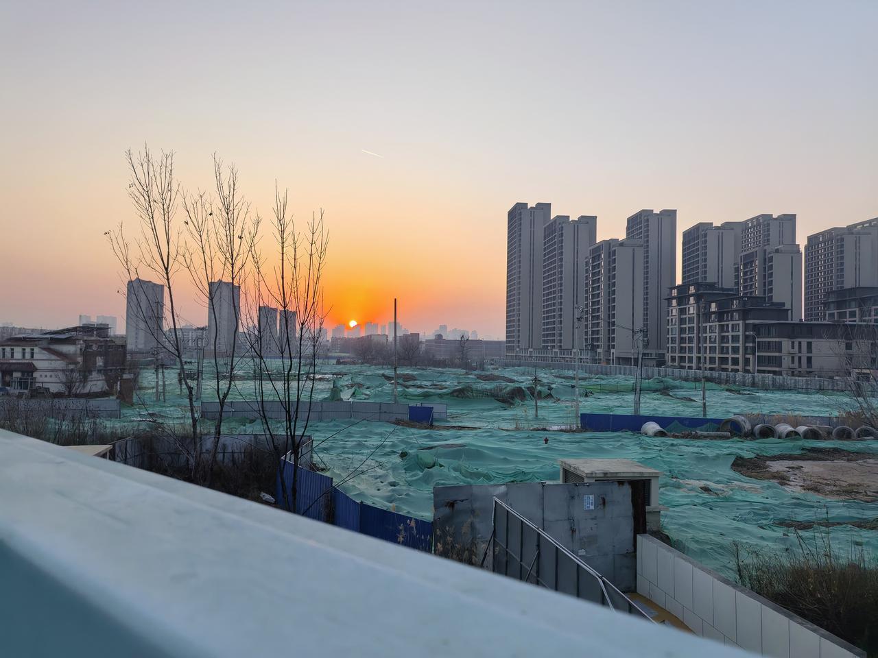 这是朝霞还是夕阳？