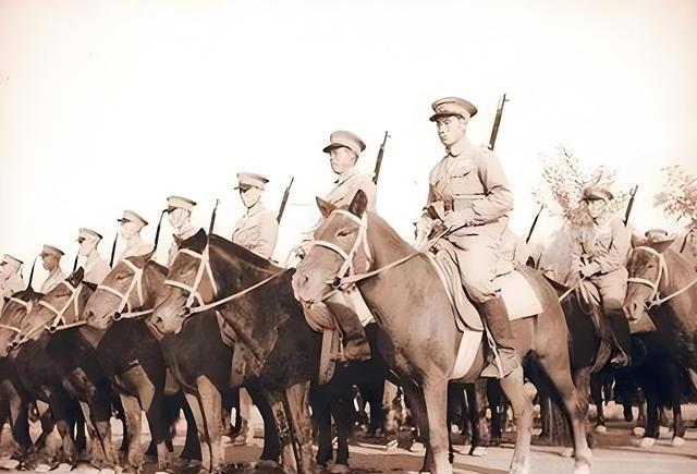 1936年，一个杀红了眼的马家军阀马禄释放了上百名红军，手下劝他灭口，他却说：留