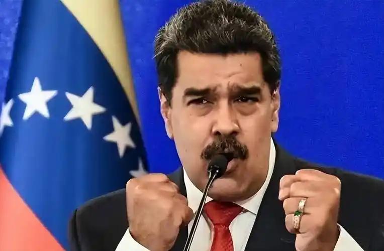 一声惊雷！
新华社发布：特朗普声称，美方已成功对委内瑞拉实施打击，抓获委内瑞拉总