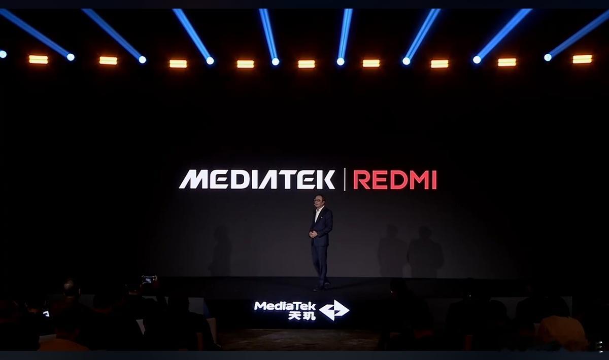 王腾：今天尽管有很多友商在，我还是要说：天玑调校看REDMI。 