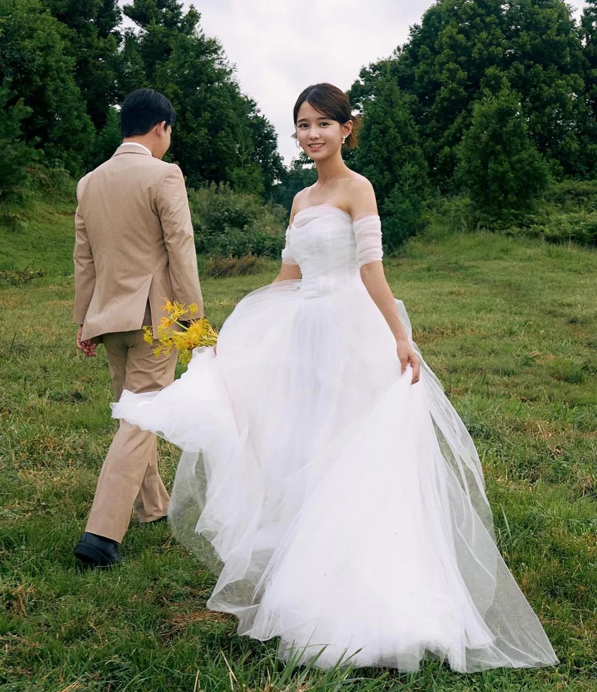 演员南保罗将结婚，秀婚纱照感谢：收到好多人祝福，想成为更好的人





以《拥