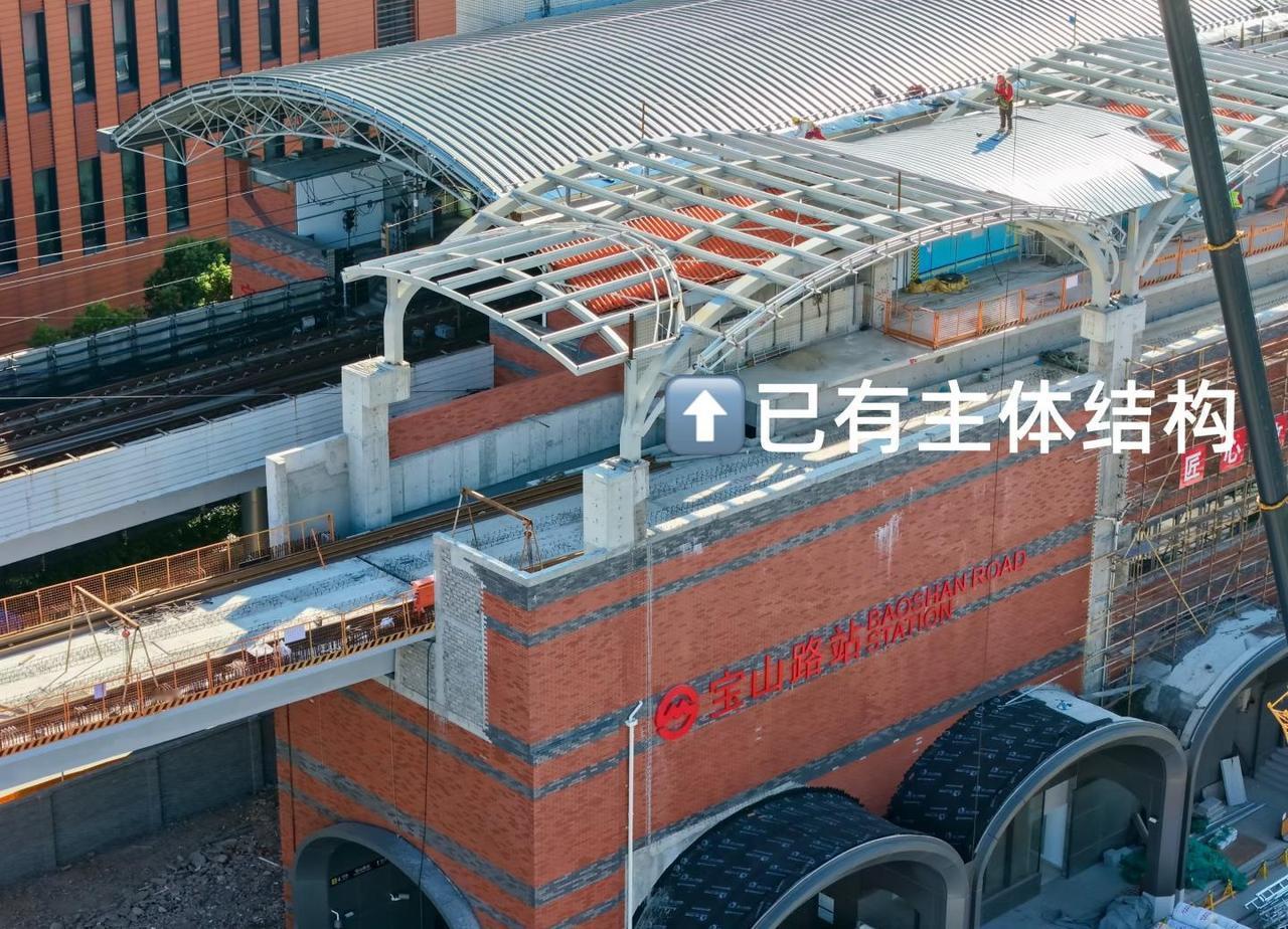 3/4号线宝山路站改造进度一览
改造工程将4号线外圈宝山路站站前接轨改为站后接轨