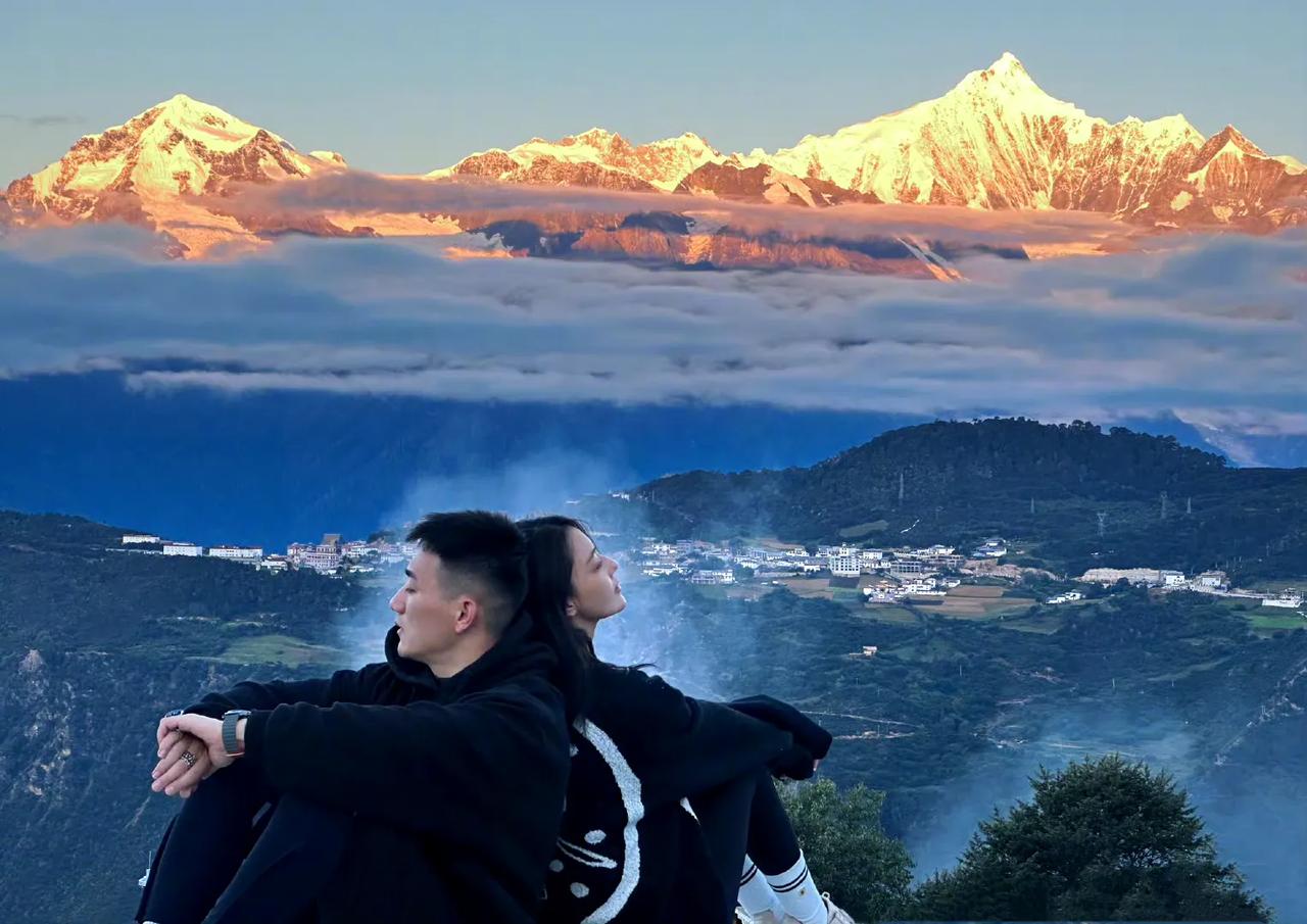 张馨予晒与老公合影庆结婚七周年，两人之间满满爱意！

转眼，两个人结婚都七年了，