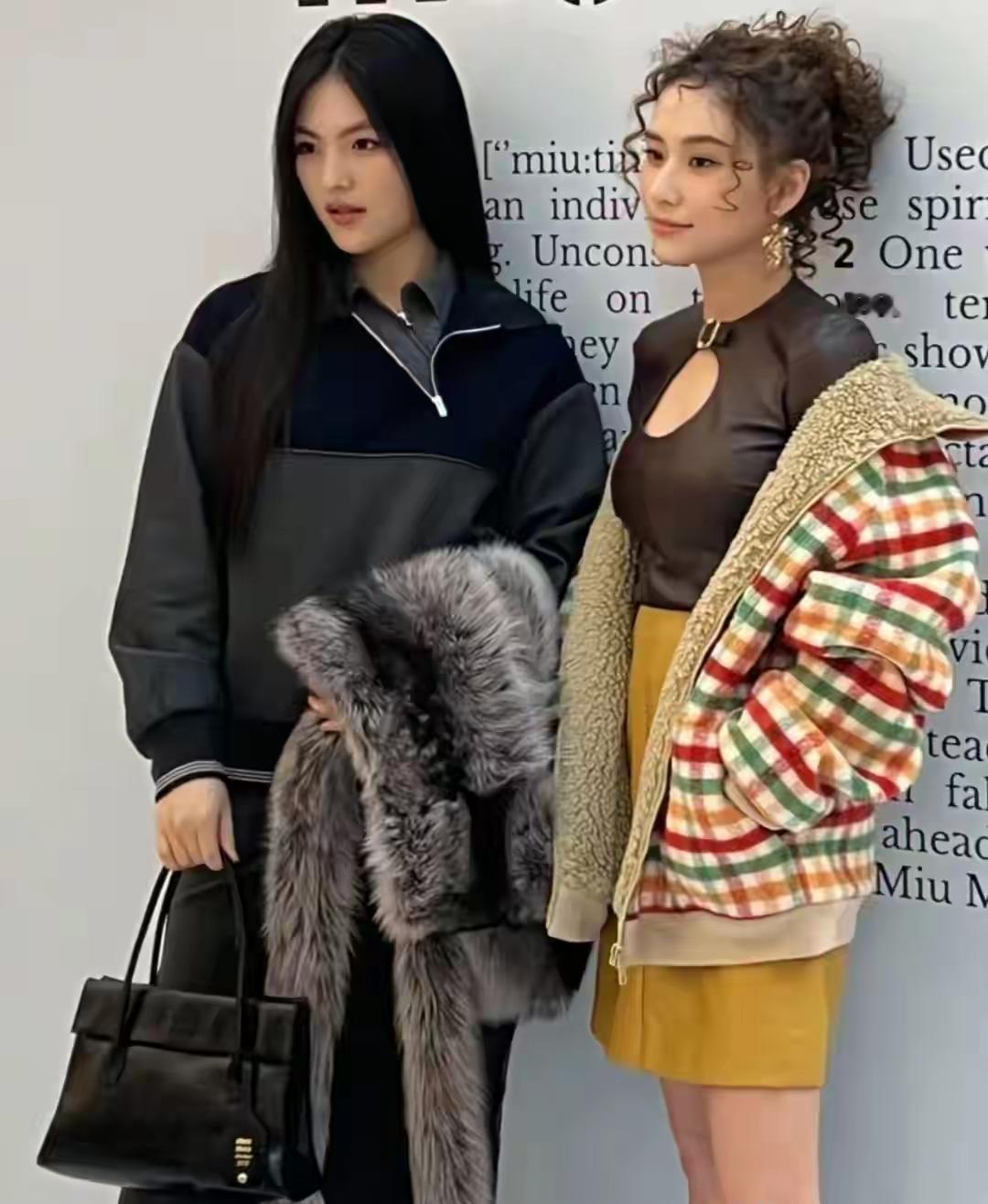 要不是何超莲这一头显老的头发，王诗龄无疑看着年龄比何超莲还老
在国外念书，李湘带