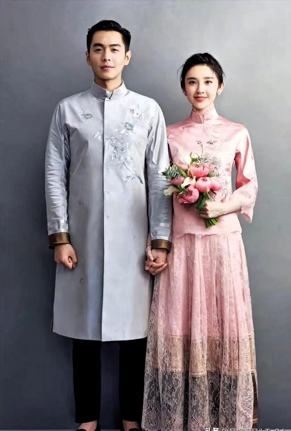 唐艺昕的医疗账单上，四年里从北京飞上海皮肤科137次，最密的一周飞了三次。
那