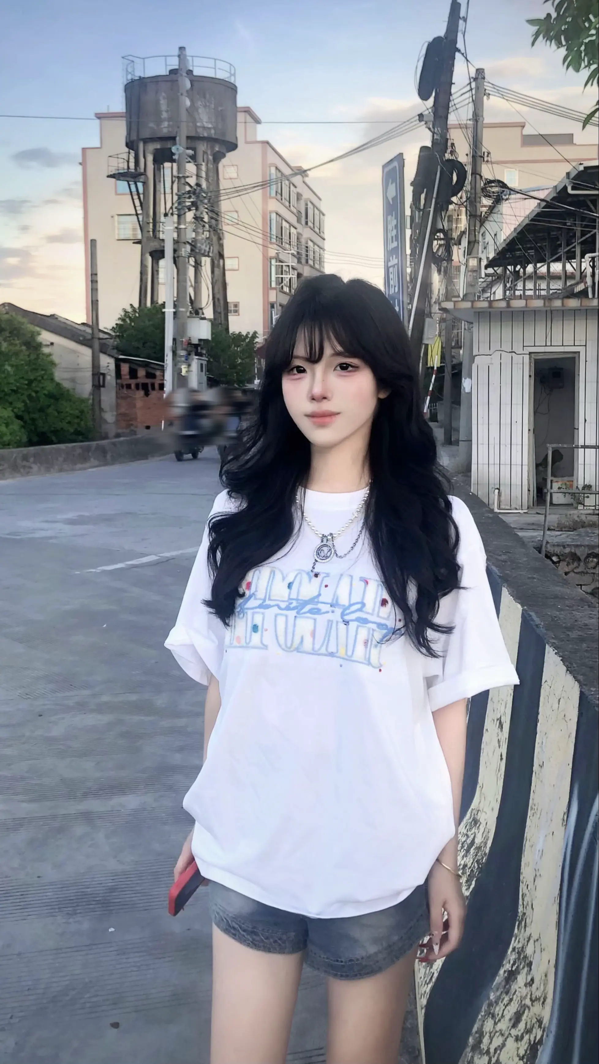 我的意思是你模仿的非常逊色 你的诋毁也不会让你超过我