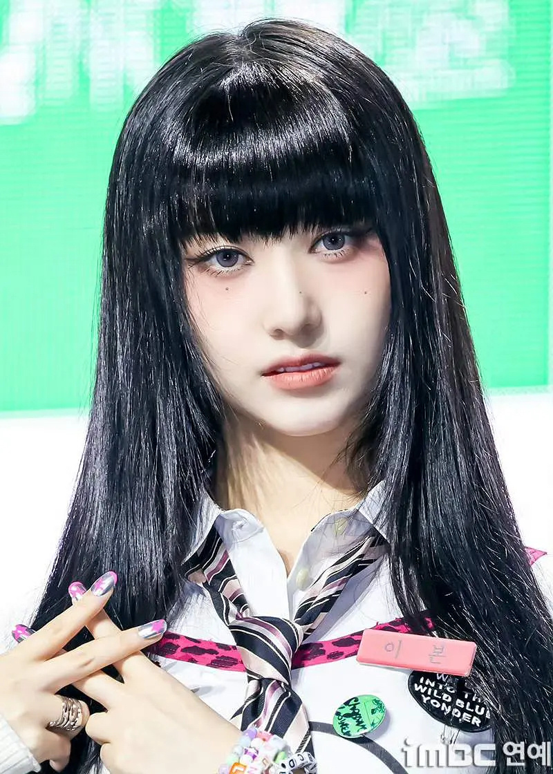 新女团UNCHILD今天出道showcase新闻图 