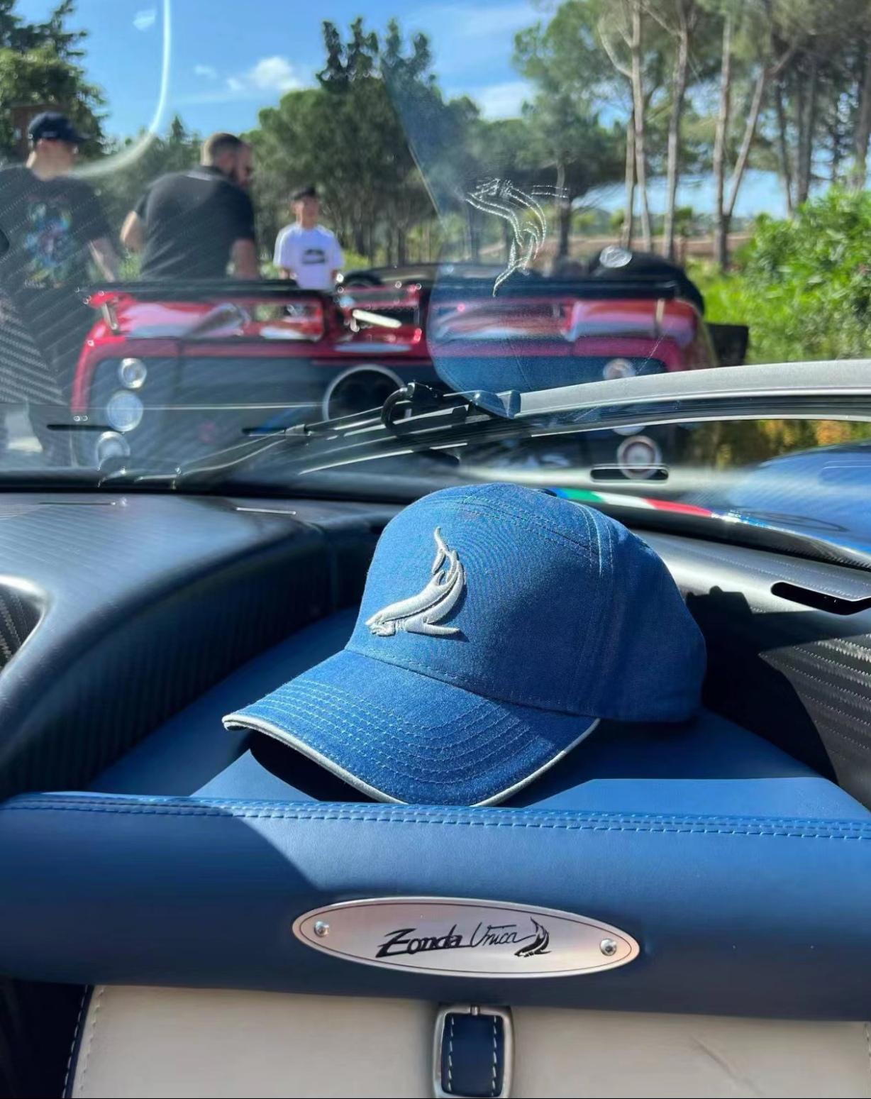 Zonda Unica🦈 左上角的人和前面的车有点抢戏啊🤔🤔