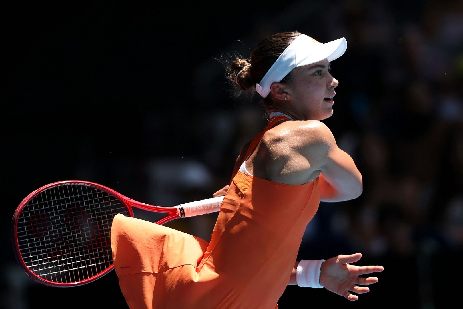 残暴！💥美国18岁新星约维奇开局连赢10局，仅用时54分钟就以6-0、6-1大