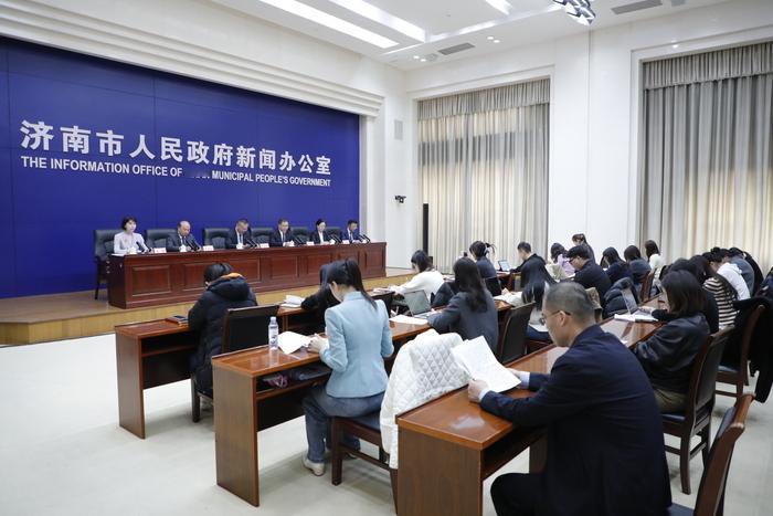 深化资金拨付流程再造，济南推动人才补贴“免申即享”！2月25日，济南市政府新闻办