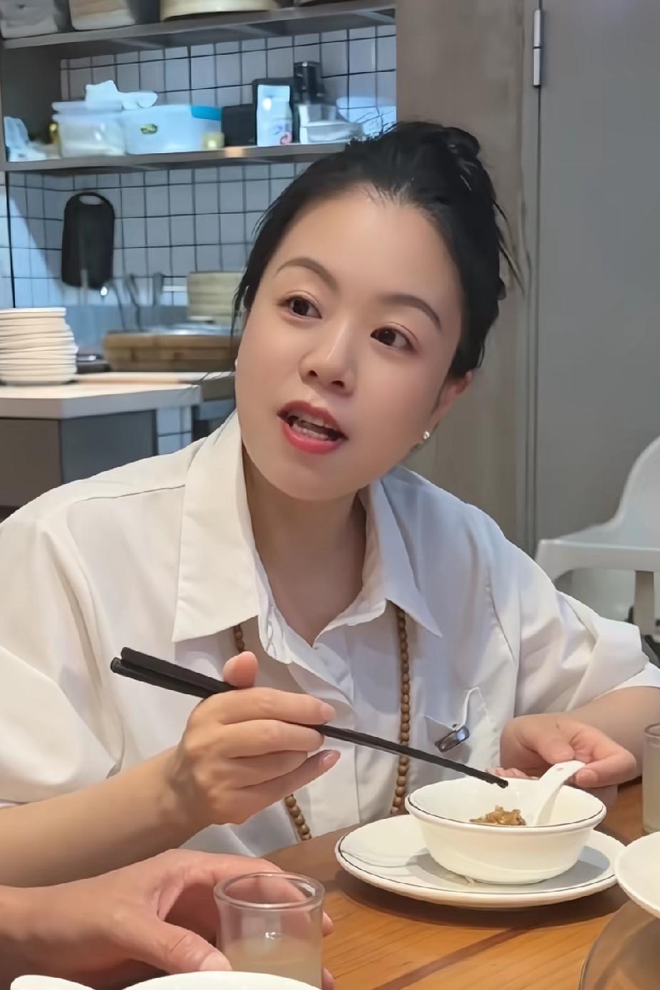 说了，过了国庆节以后，全力以赴要对着柴桑大姐和李老师！

柴桑今天直播时说：这次