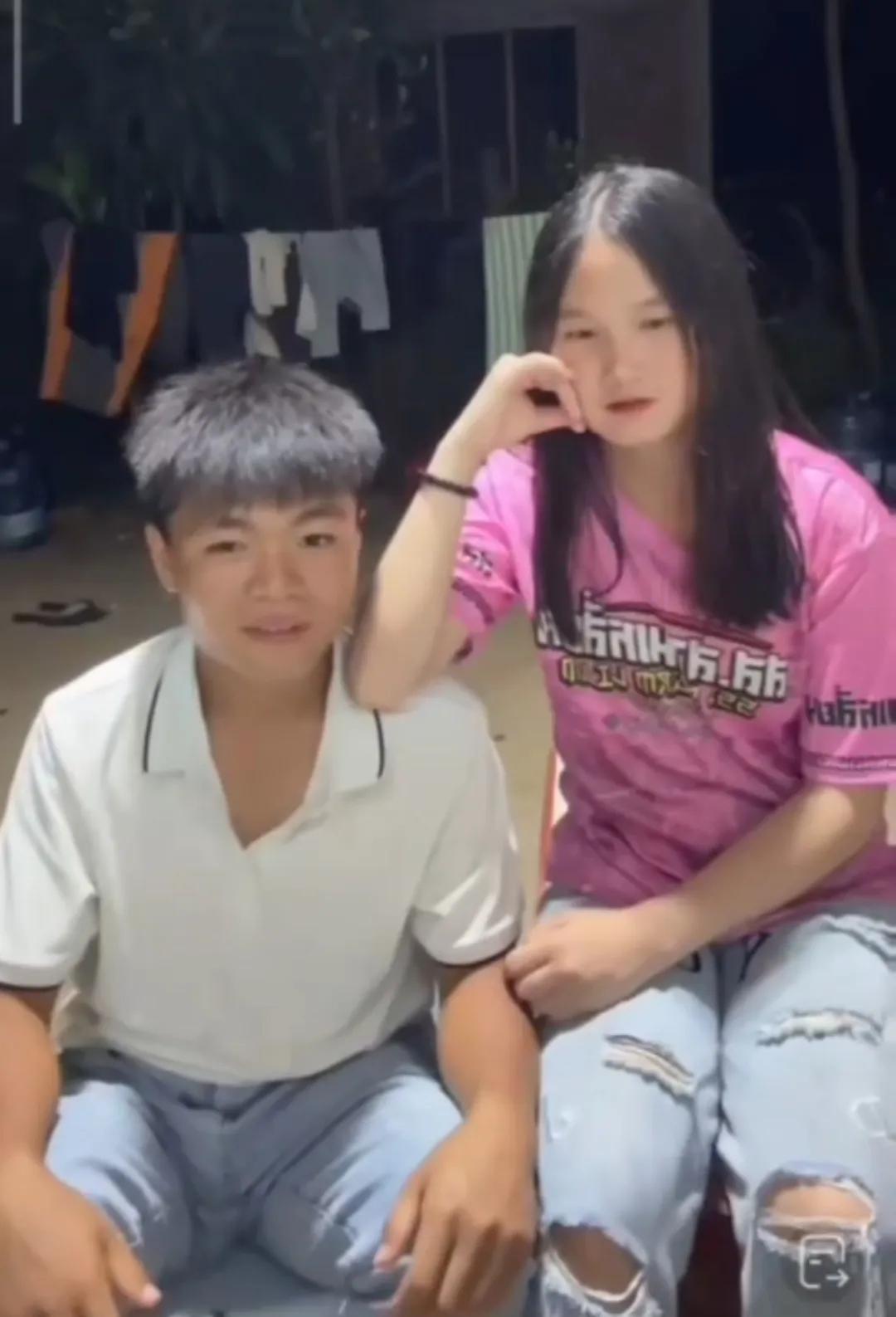 网红主播小胖墩，家事不断，
小胖墩带着外甥女回国治病，
琅勃拉邦工地只留着阿水单
