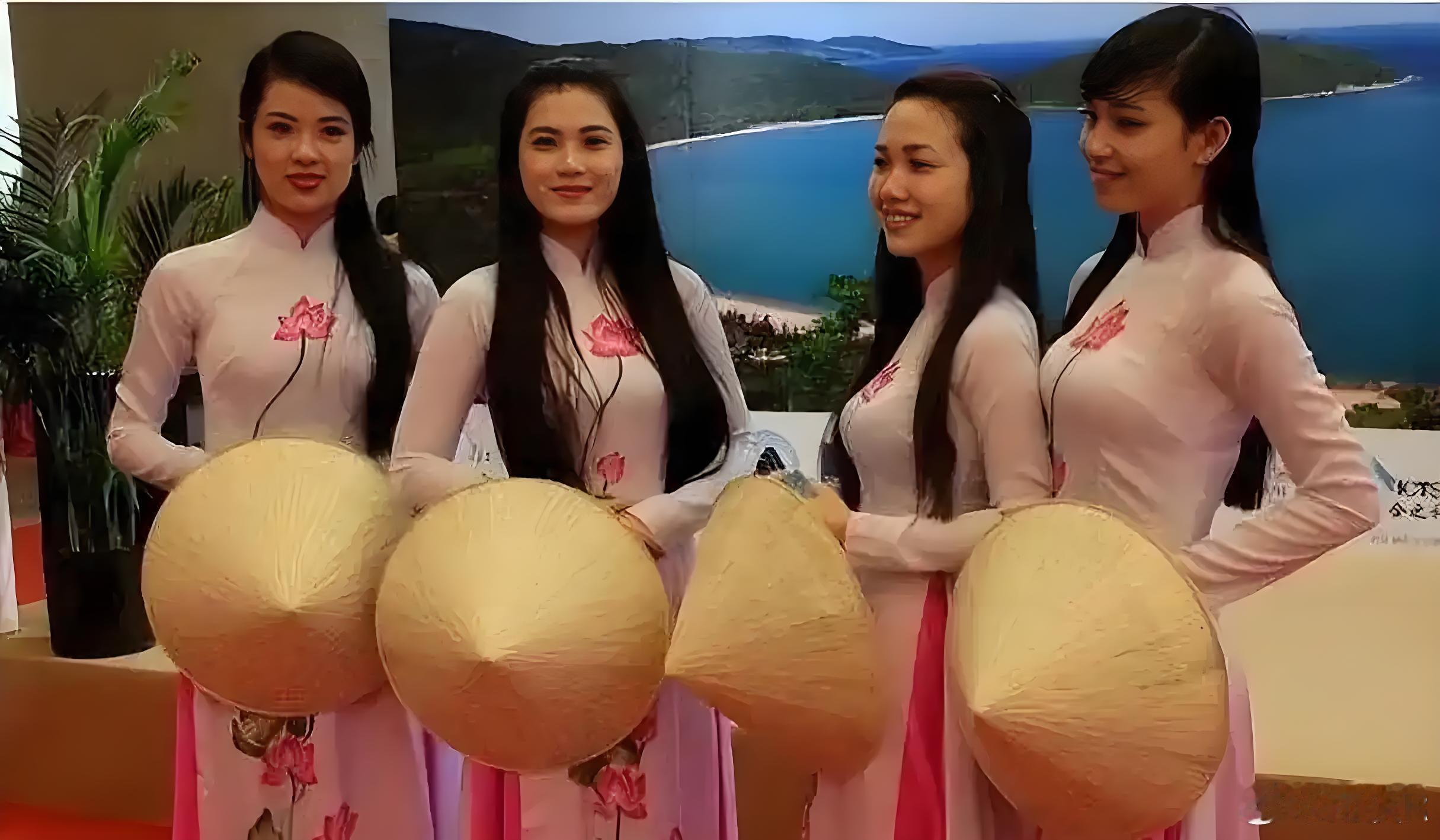 男子花12万娶越南新娘被遣送回国越南新娘👰🏻‍♀️挺漂亮实在的我广西的同学家