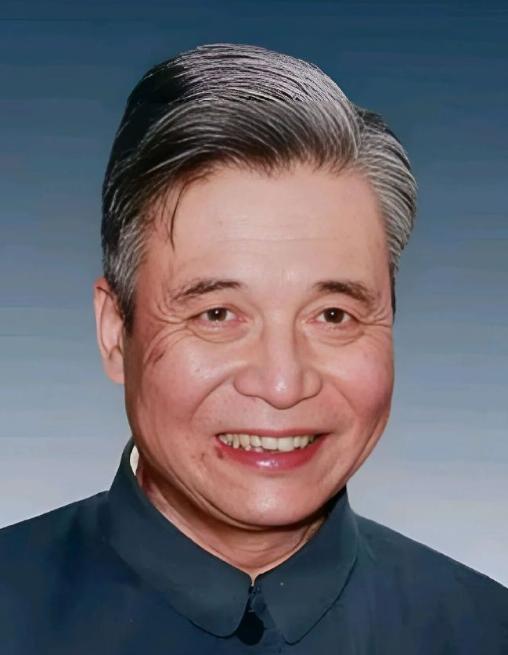 1986年7月29日，邓稼先因直肠癌逝世，年仅62岁，生命的最后时刻，他请求再去