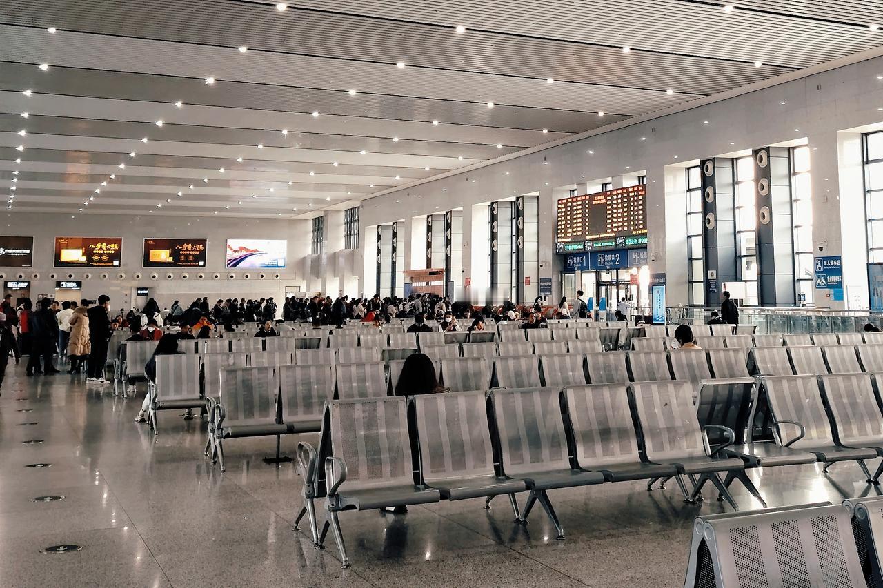 没想到贵港这座小城市近几年挺多明星来开演唱会啊，今年好像都开第二场了。你们去看过