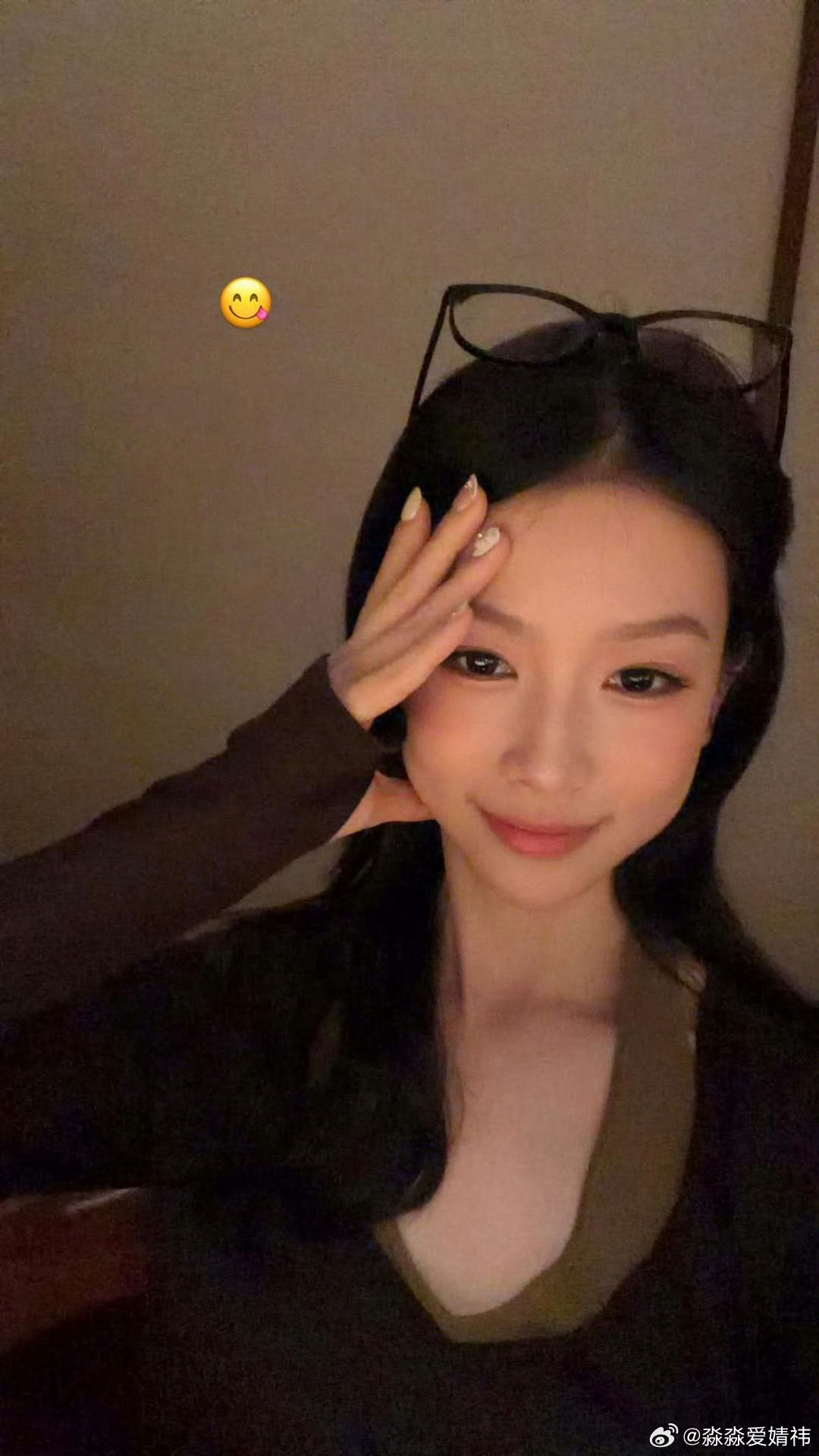 lmr刘梦芮萧靖琳lmr刘梦芮窈窈有期＂月色朦胧如皎珠，春风烟雨一样等你，水漫漫