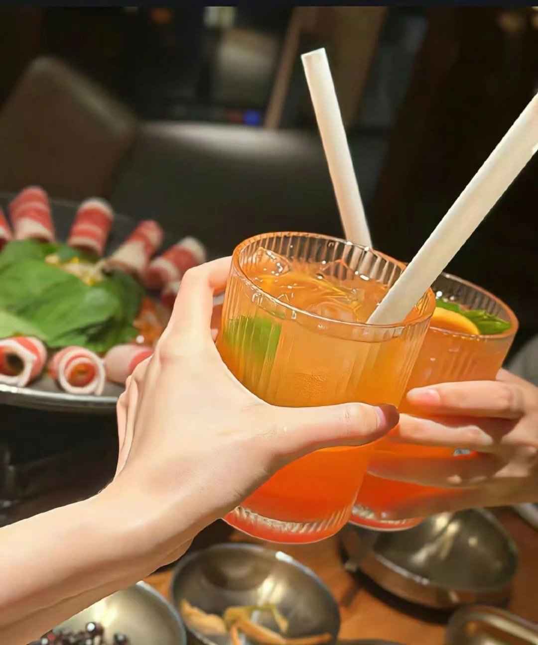🥥 ✌• ◡• 𝐲𝐞𝐞𝐞 今天我请客，请你快乐！ ​​​