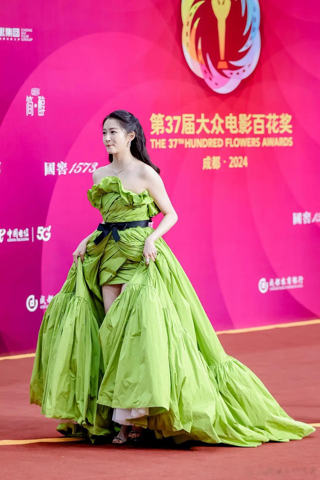 关晓彤一定要用这个造型团队吗？ ​​​