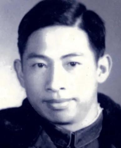 1955年，中南大学学生王明健在毕业前一天，突然被两名没有任何军衔与职务的神秘军