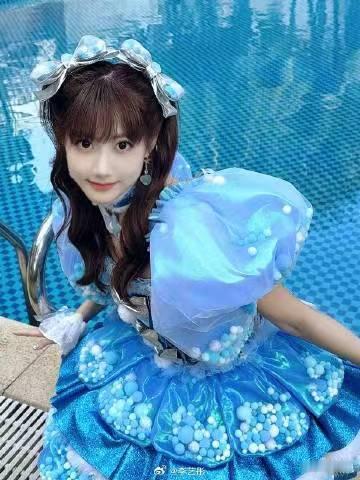 李艺彤再现SNH48总决选冠军舞台 李艺彤初舞台 岁月悄然流逝，李艺彤出舞蹈，将