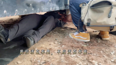 王源新片动作戏爆破戏没用替身  王源在孤星计划直播时，谈及唯一一次机会的爆炸戏，