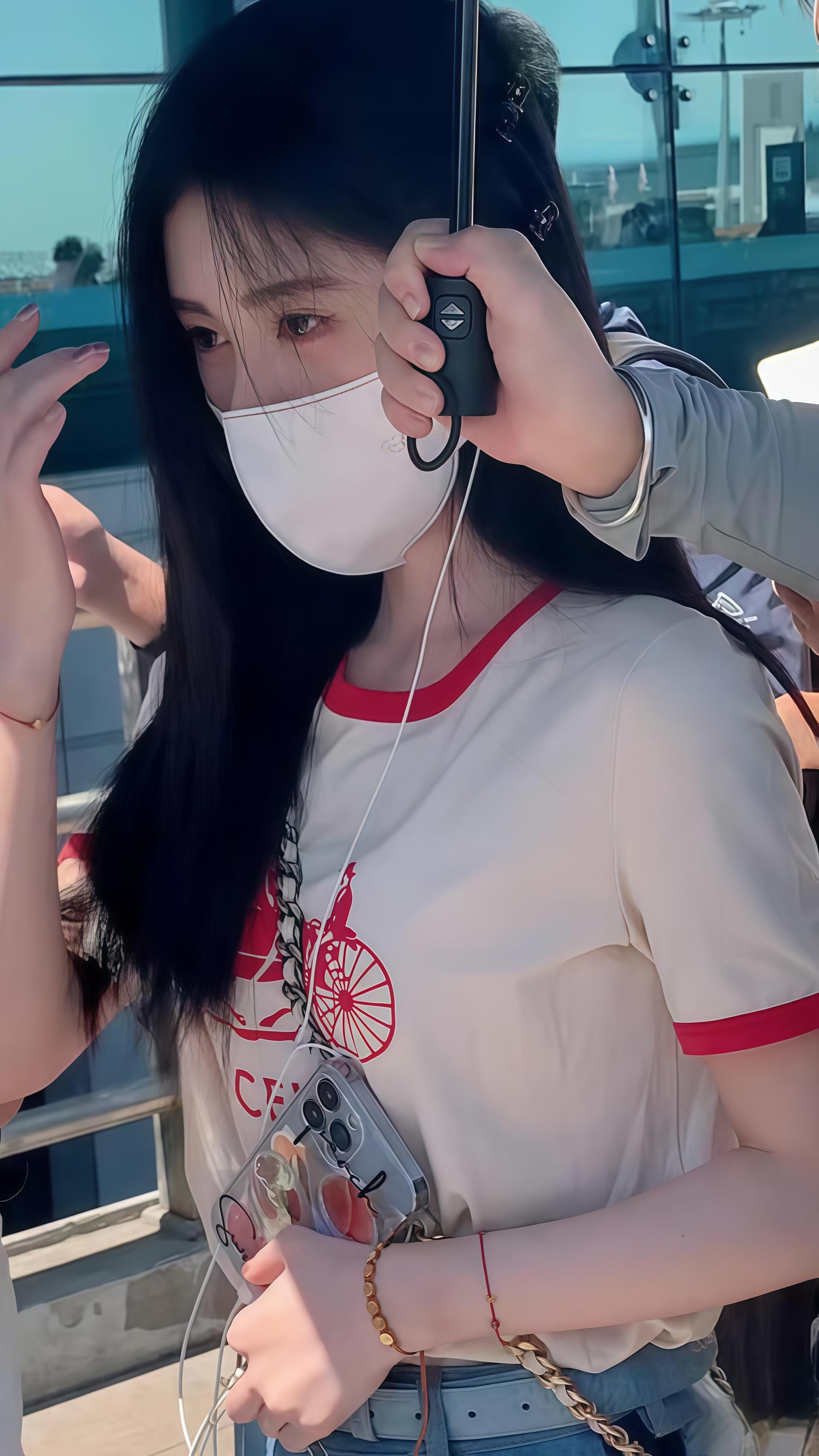 鞠婧祎
