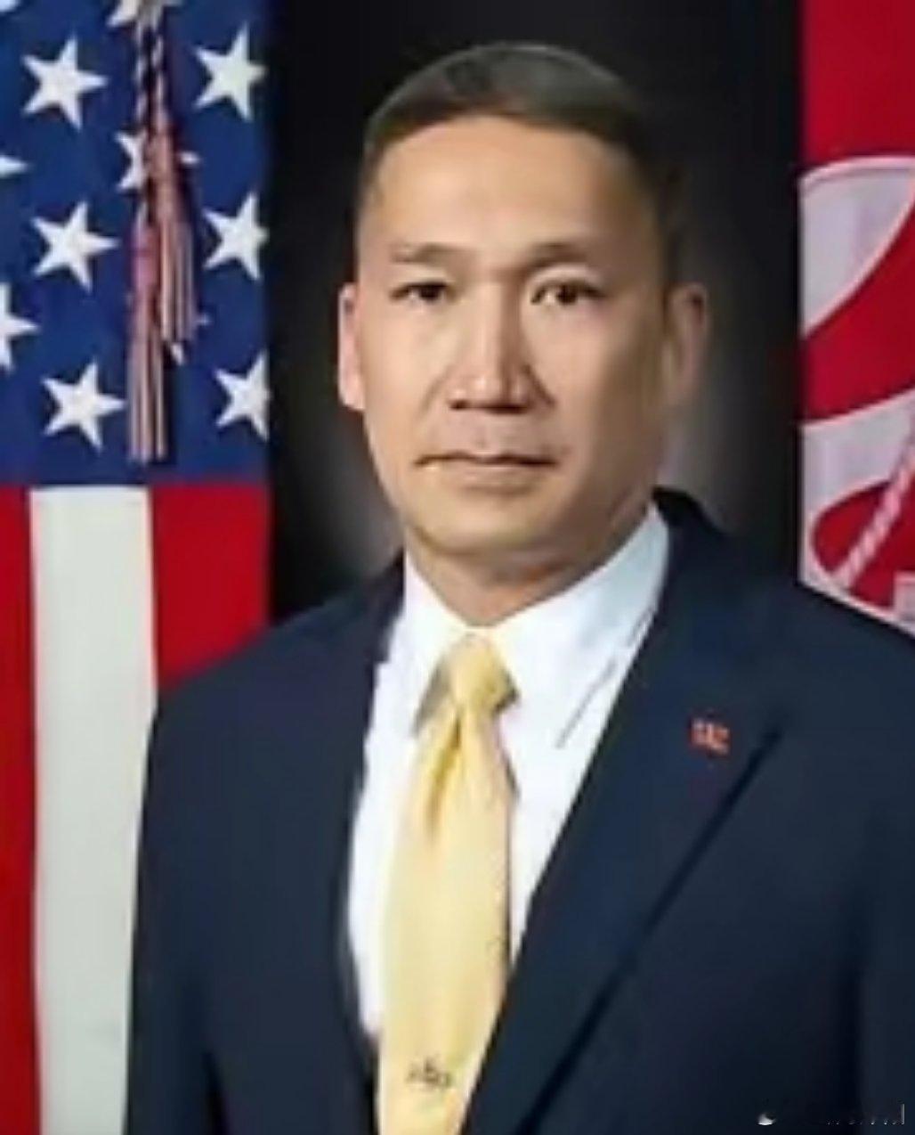 特朗普临阵换将 越南裔曹洪出任美国代理海军部长美国五角大楼突然发布人事任免消息，