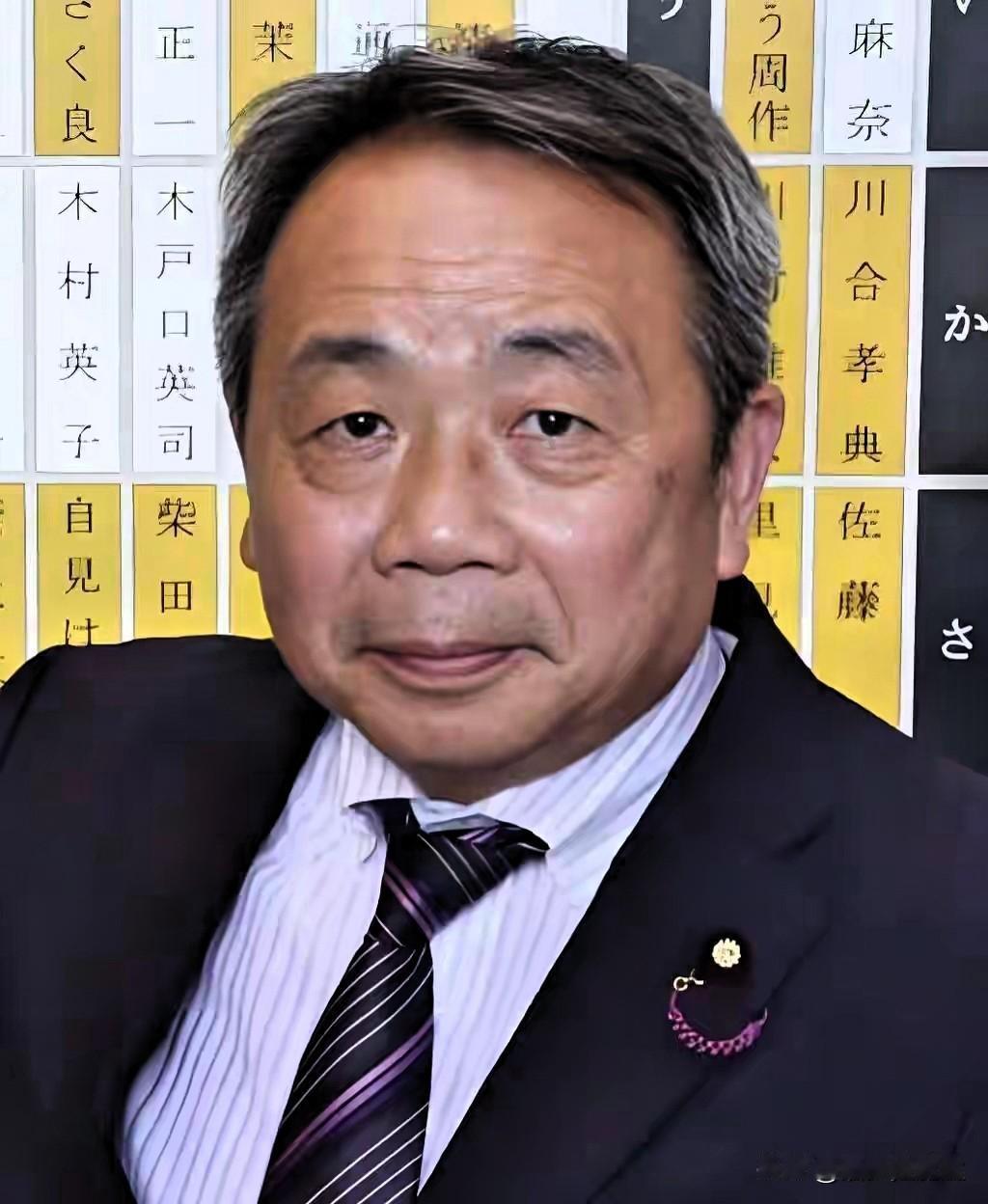 松山机场的事件，折射出人性中最丑陋的一面。石平等人，此番回台，恨不能以英雄的姿态