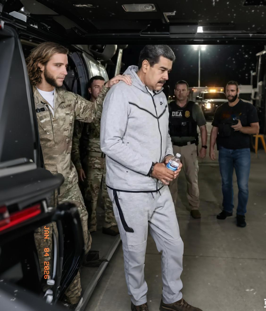 马杜罗夫妇这一劫，最诛心的不是自己失去了自由。

甚至不是接下来漫长的审判，而是